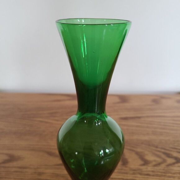 Vintage Hand Blown Glass Art Green Glass Vase With Clear Glass Twist Footed Base - Picture 6 of 12